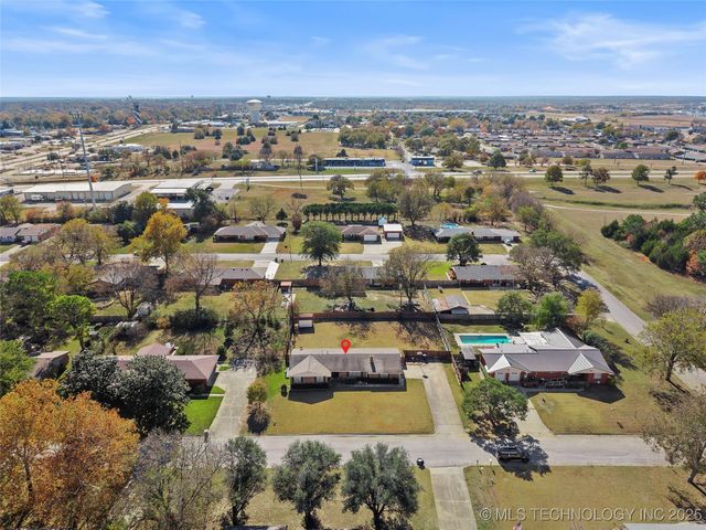 1206 N Meadow Drive, Ardmore, OK 73401