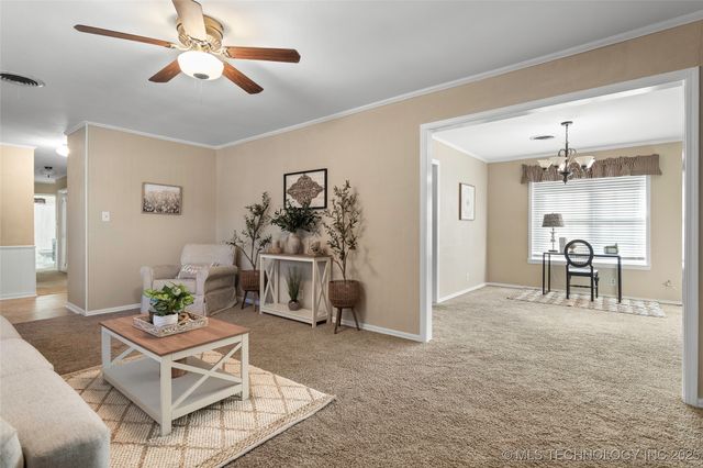 1206 N Meadow Drive, Ardmore, OK 73401