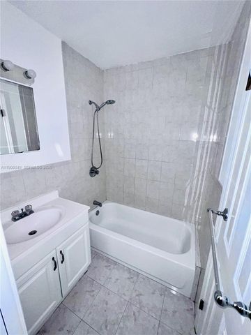 12290 NE 11th Court 305, North Miami, FL 33161