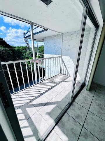 12290 NE 11th Court 305, North Miami, FL 33161