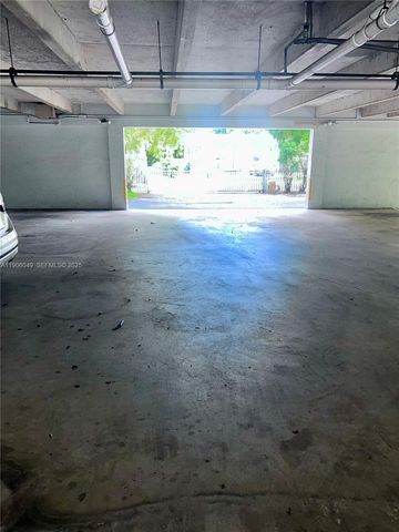 12290 NE 11th Court 305, North Miami, FL 33161