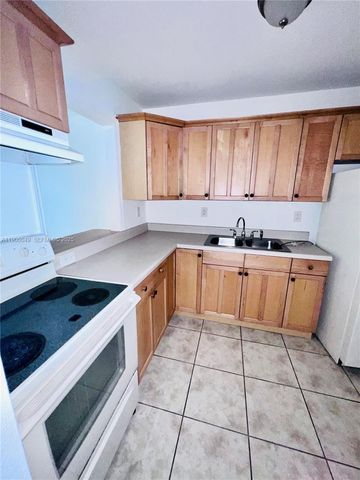 12290 NE 11th Court 305, North Miami, FL 33161