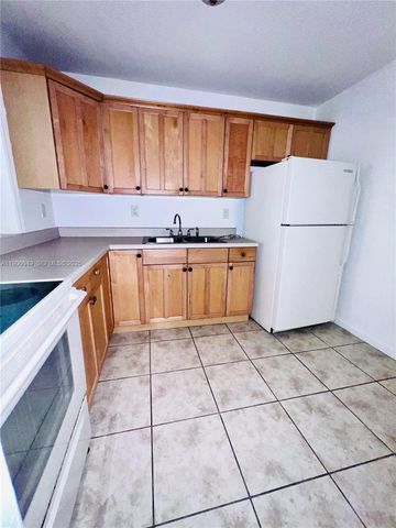 12290 NE 11th Court 305, North Miami, FL 33161