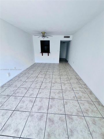12290 NE 11th Court 305, North Miami, FL 33161