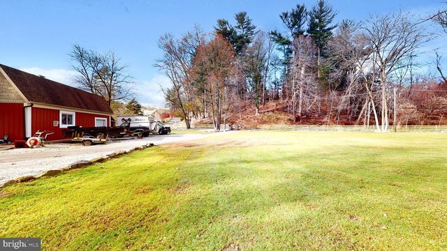 901 CRUM CREEK, Broomall, PA 19008