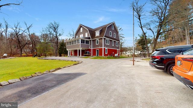 901 CRUM CREEK, Broomall, PA 19008