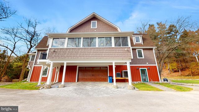 901 CRUM CREEK, Broomall, PA 19008