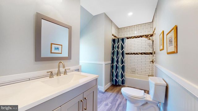 901 CRUM CREEK, Broomall, PA 19008