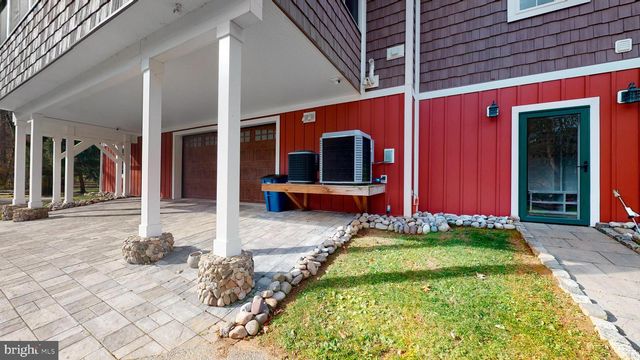 901 CRUM CREEK, Broomall, PA 19008