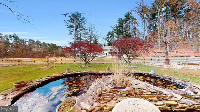 901 CRUM CREEK, Broomall, PA 19008