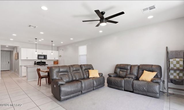 6580 E Via Arroyo Azul, Tucson, AZ 85756