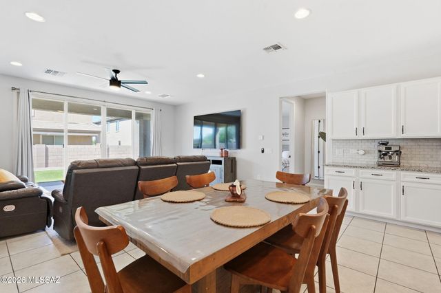 6580 E Via Arroyo Azul, Tucson, AZ 85756