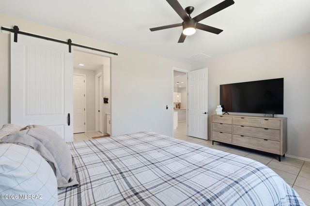 6580 E Via Arroyo Azul, Tucson, AZ 85756