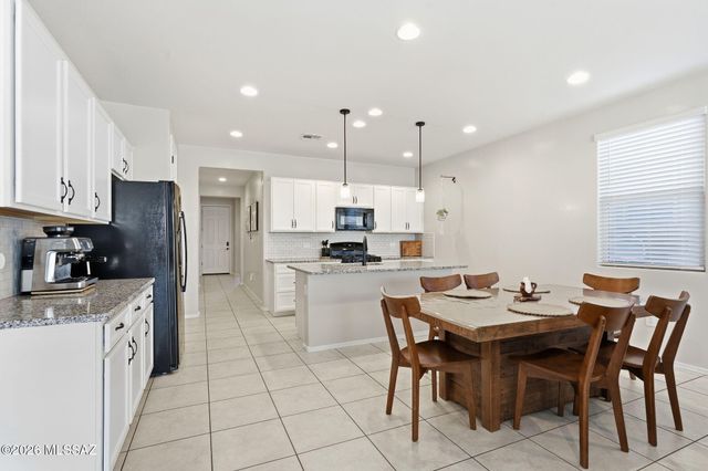 6580 E Via Arroyo Azul, Tucson, AZ 85756