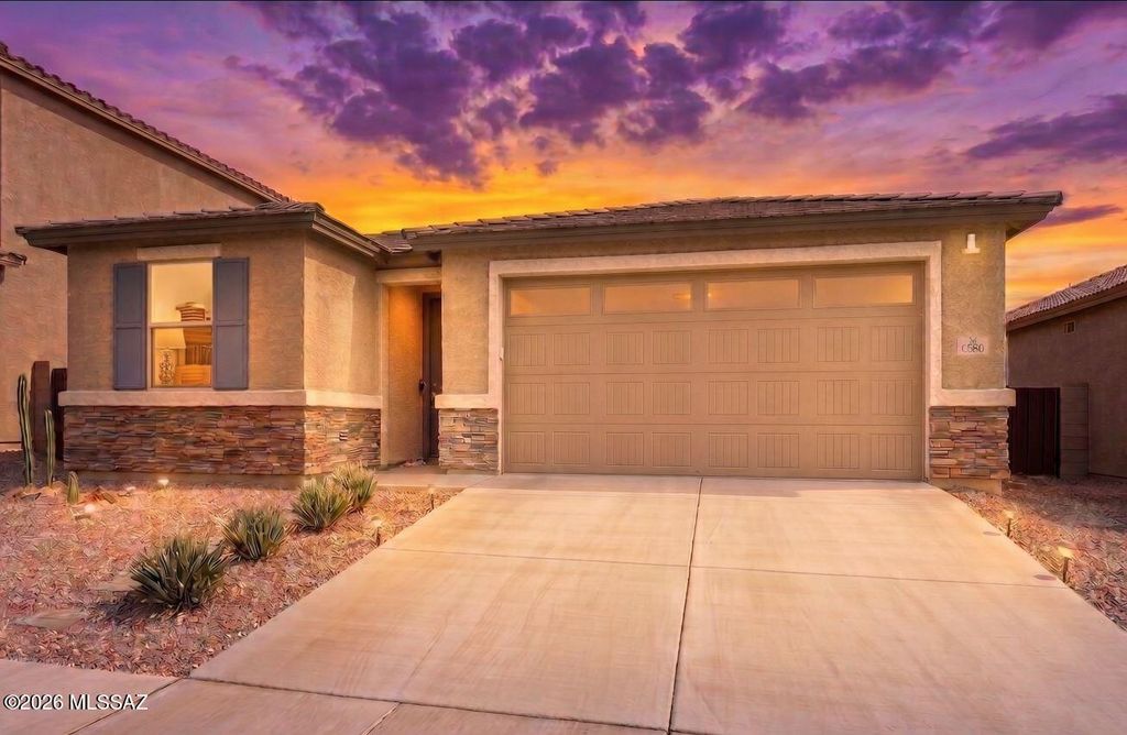 6580 E Via Arroyo Azul, Tucson, AZ 85756