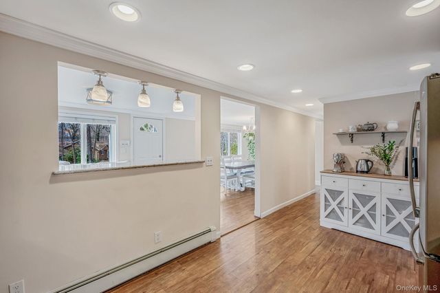 5 Valley Circle, Miller Place, NY 11764