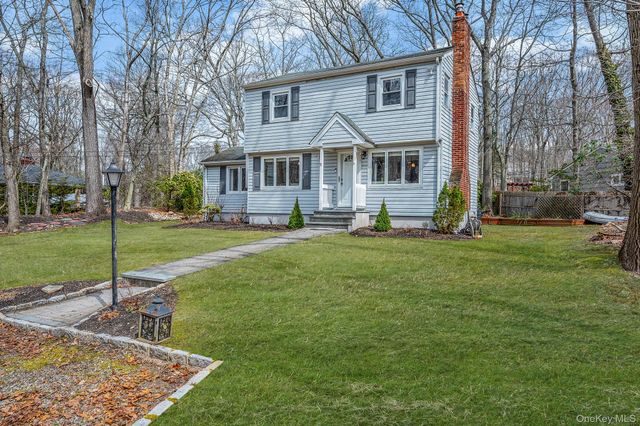 5 Valley Circle, Miller Place, NY 11764