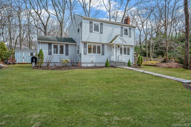 5 Valley Circle, Miller Place, NY 11764