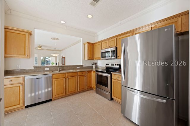 19 Pomegranate Ln, Bluffton, SC 29909