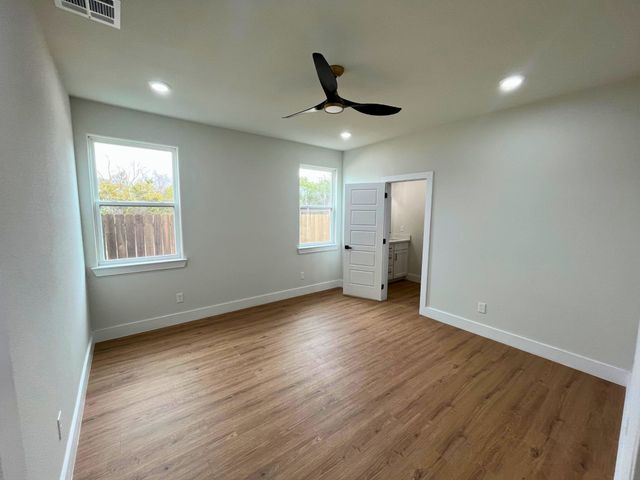 5917 Barkridge Drive, Granbury, TX 76048