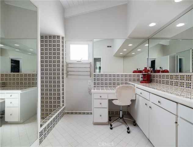 758 Barracuda Way, Laguna Beach, CA 92651
