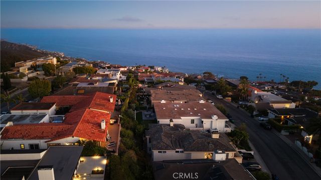 758 Barracuda Way, Laguna Beach, CA 92651