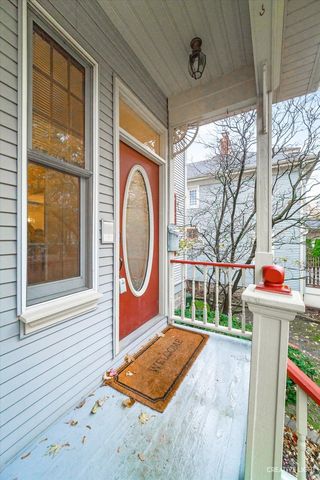 320 N Wright Street, Naperville, IL 60540