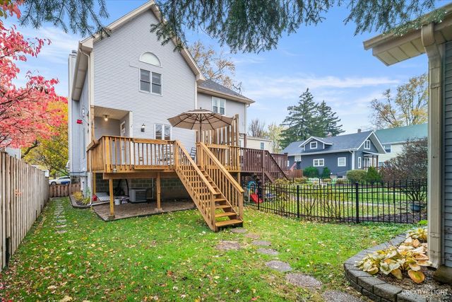 320 N Wright Street, Naperville, IL 60540