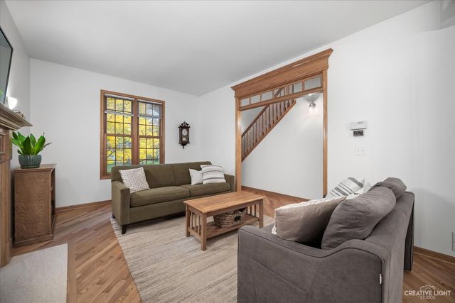 320 N Wright Street, Naperville, IL 60540
