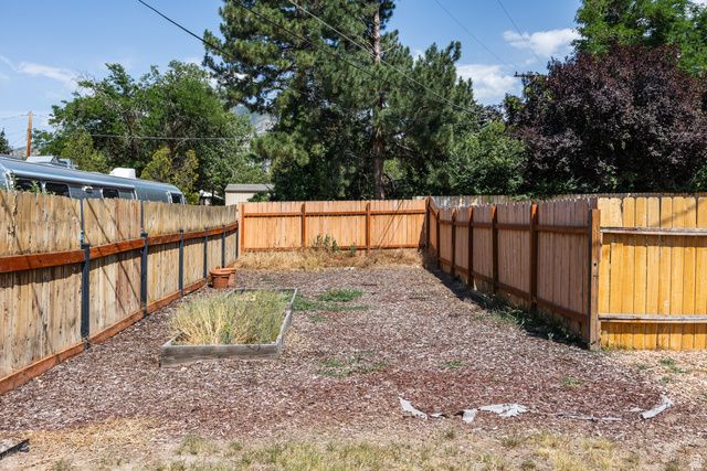 3333 S PIONEER ST, Salt Lake City, UT 84109