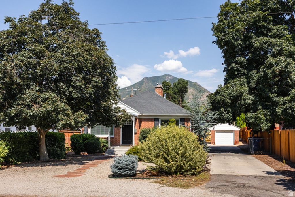 3333 S PIONEER ST, Salt Lake City, UT 84109