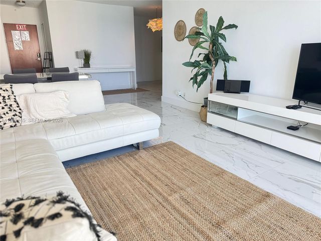 3901 S Ocean Dr 12X, Hollywood, FL 33019