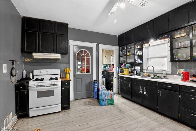 788 Caledonia Street, Youngstown, OH 44502