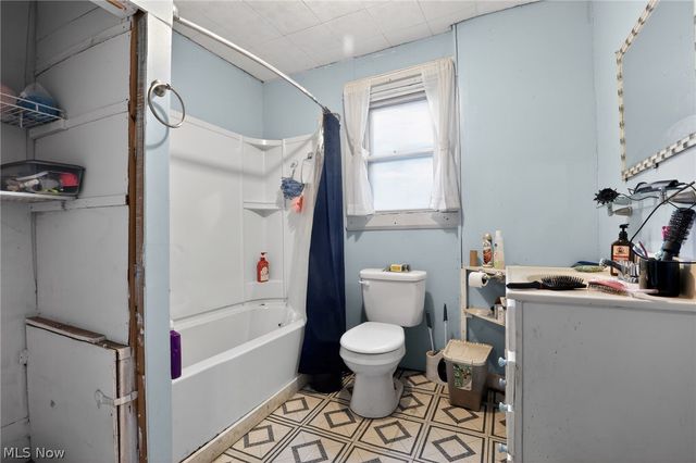 788 Caledonia Street, Youngstown, OH 44502