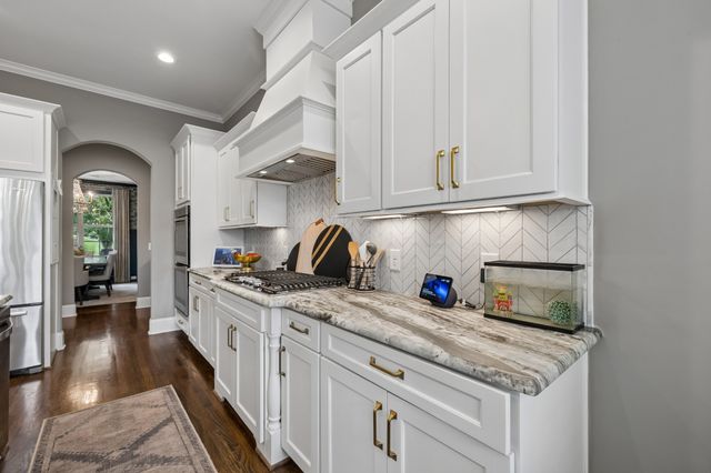 3601 Robbins Nest Rd, Thompsons Station, TN 37179