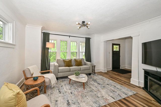 2218 N 56th STREET, Milwaukee, WI 53208