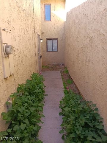 1215 Mews, Las Vegas, NV 89101