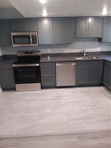 1215 Mews, Las Vegas, NV 89101