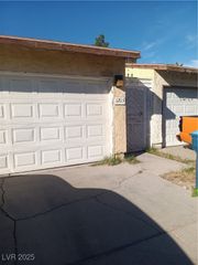 1215 Mews, Las Vegas, NV 89101
