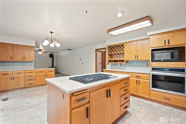 165 Tanglewood Drive, Longview, WA 98632