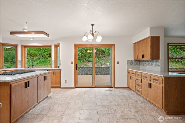 165 Tanglewood Drive, Longview, WA 98632