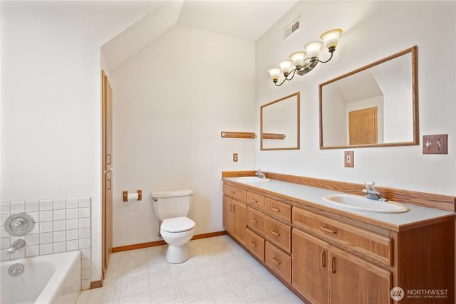 165 Tanglewood Drive, Longview, WA 98632