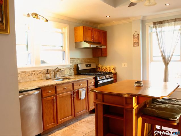 25 Quinnipiac Avenue, North Haven, CT 06473