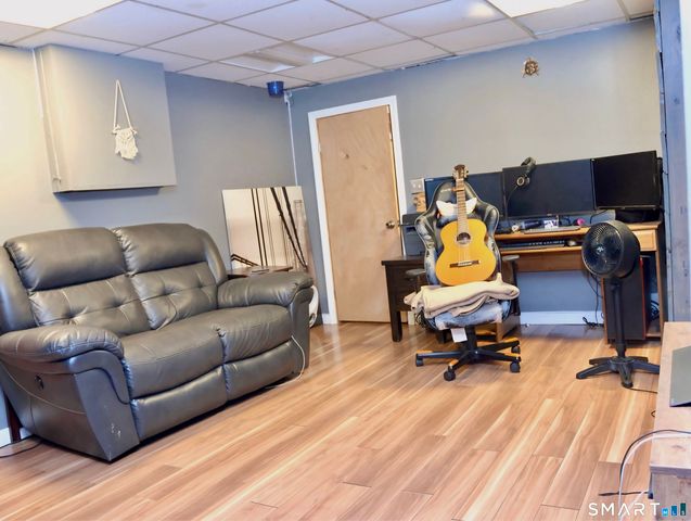 25 Quinnipiac Avenue, North Haven, CT 06473