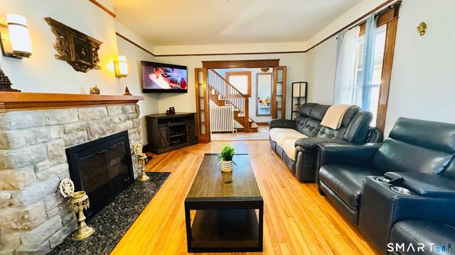 25 Quinnipiac Avenue, North Haven, CT 06473