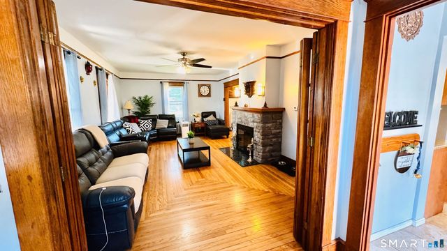 25 Quinnipiac Avenue, North Haven, CT 06473