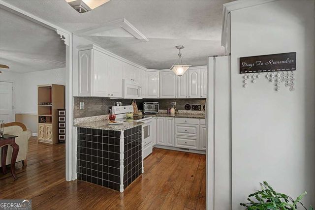 32 Watkins Road, Newnan, GA 30263