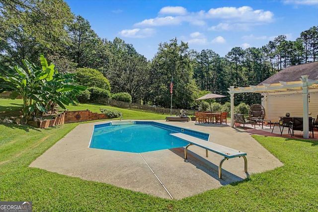 32 Watkins Road, Newnan, GA 30263