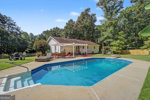 32 Watkins Road, Newnan, GA 30263