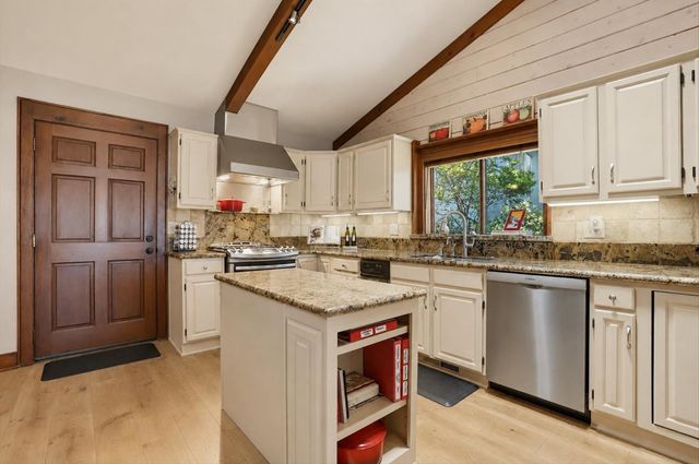 13146 Lake Wildwood Dr, Penn Valley, CA 95946